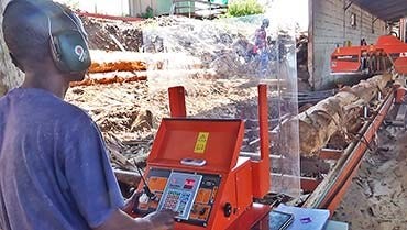 Wood-Mizer Lt70 Remote Sawmill Boosts Search for Improved Efficiency